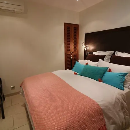 Appartement Luxueux à 100m De La Saint-Tropez