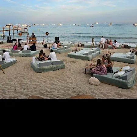 Solenzia, Luxueux A 100m De La