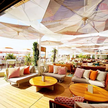 アパート Solenzia, Luxueux A 100m De La