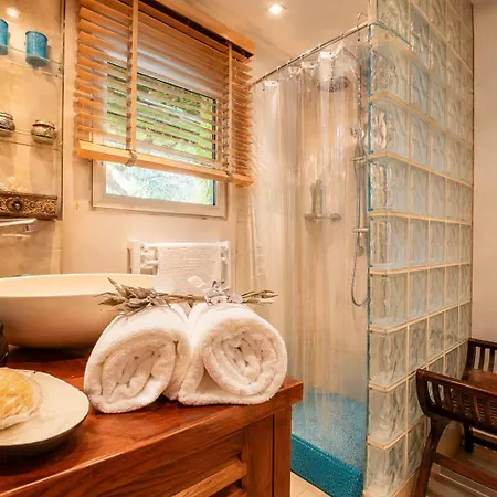 Solenzia, Luxueux A 100m De La Apartment *
